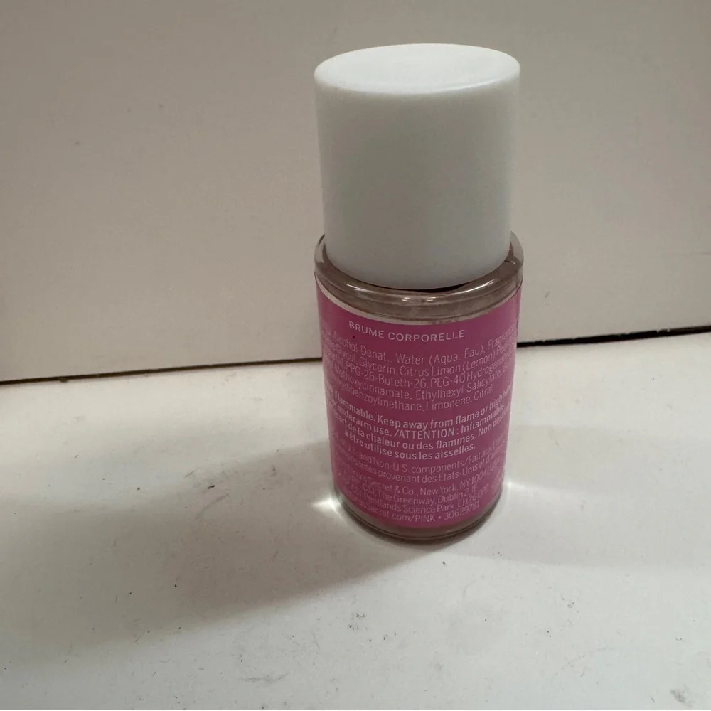 Pink Body Mist Sweet Apple Fresh Tangerine Fresh Clean 2.5 OZ